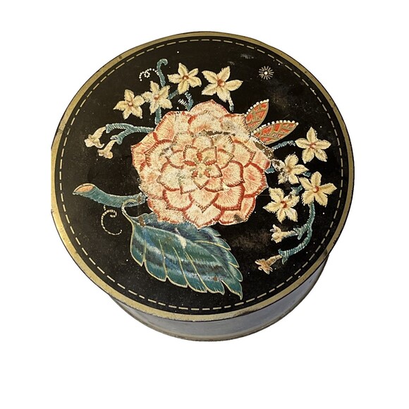 Vintage Avon Mid Century Jasmine Dusting Powder Tin Flaws Floral Nostalgic Scent - Picture 2 of 11